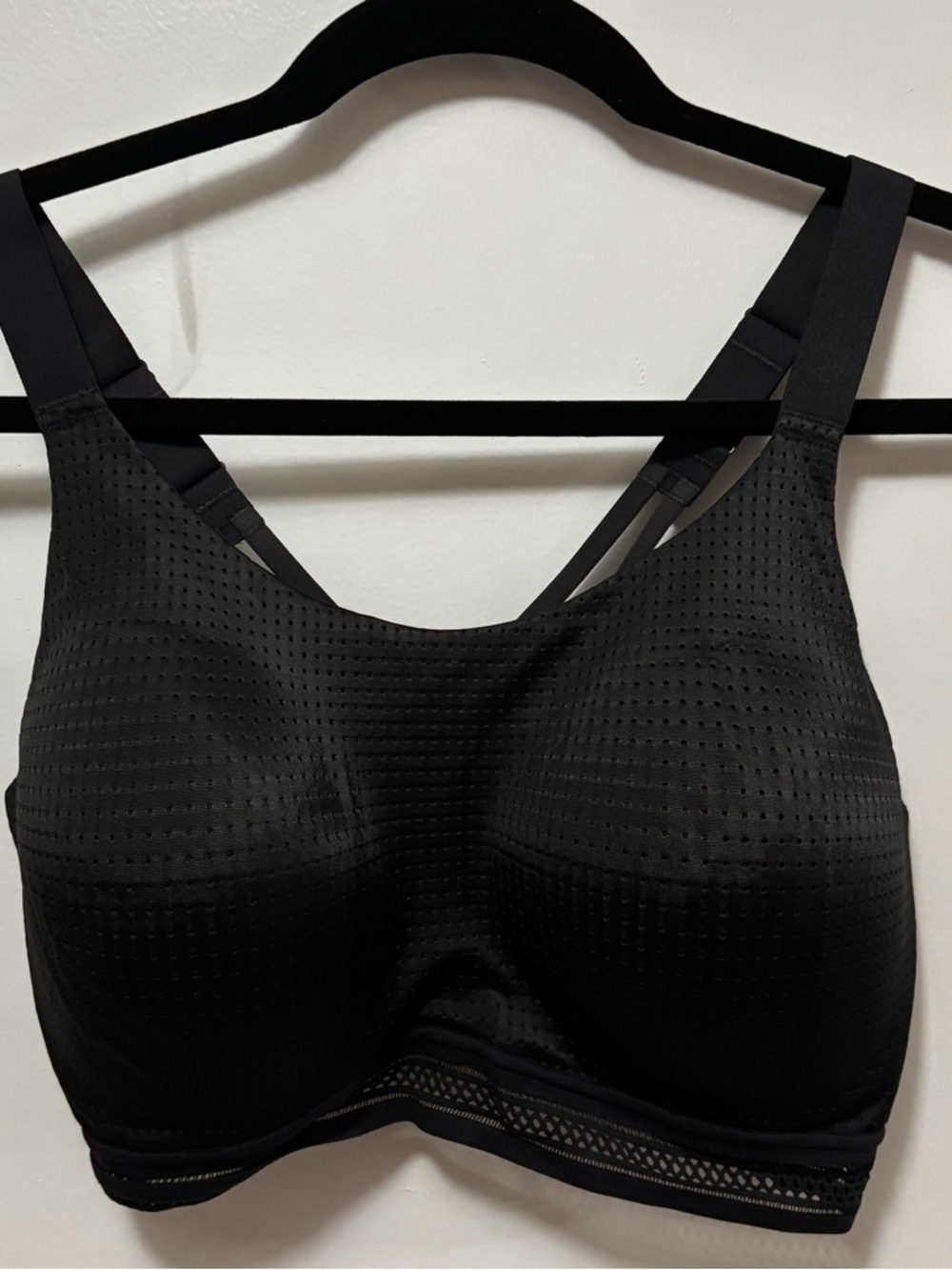 Victoria’s Sport Black Racerback Sports bra 36DD Molded Soft Cup